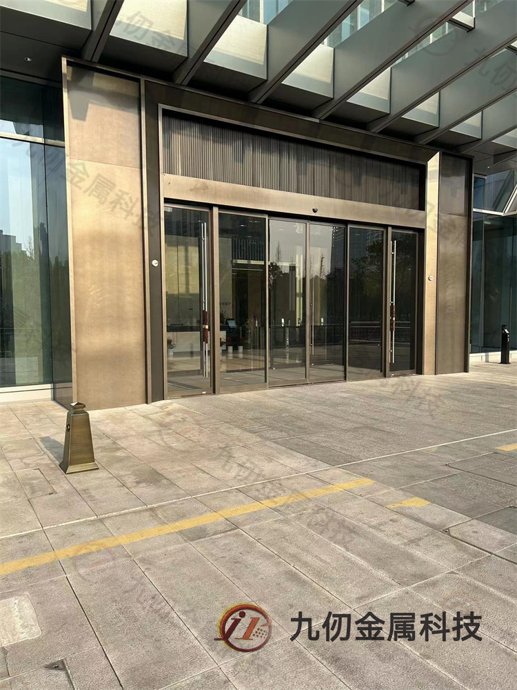 南京金融城不銹鋼門、幕墻定做安裝